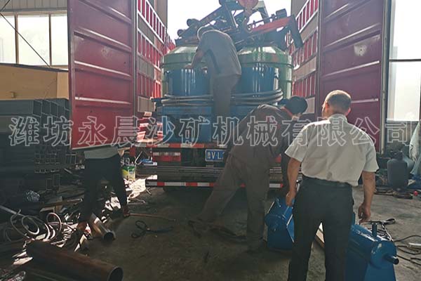 發(fā)往河北的選金離心機(jī)(圖2)