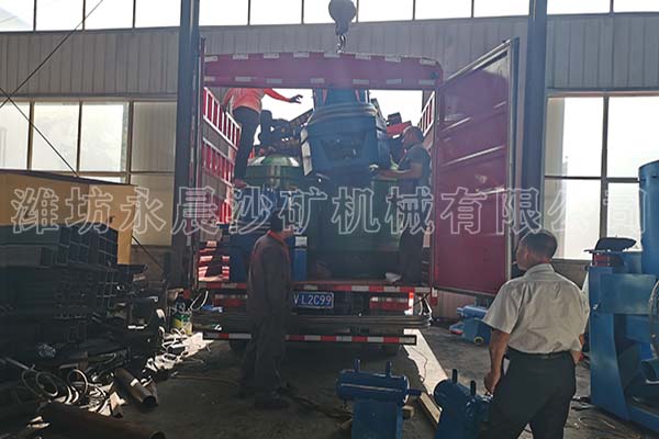 發(fā)往河北的選金離心機(jī)(圖3)
