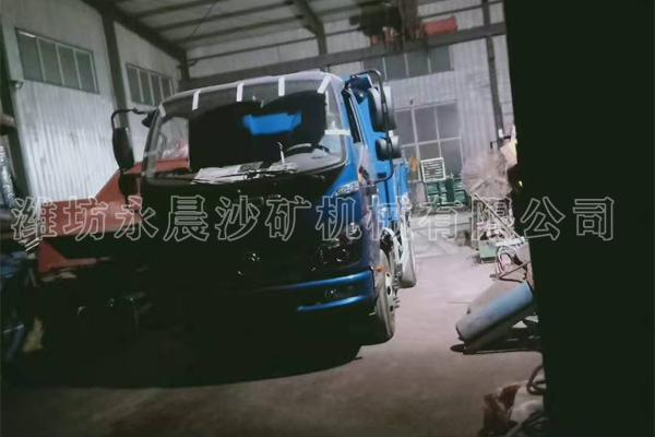 發(fā)往江西石城的離心機設備(圖3) 發(fā)往江西石城的離心機設備(圖3)