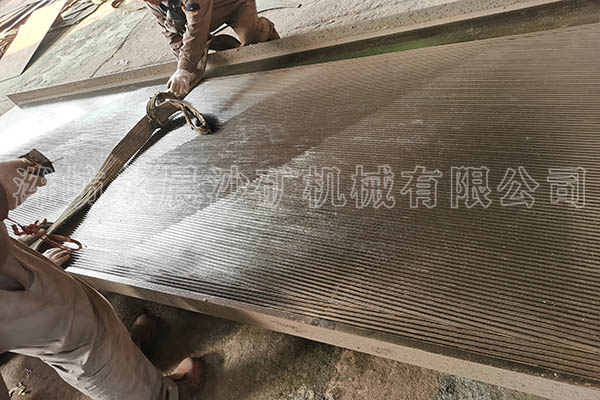 發(fā)往河南的提金設(shè)備(圖1)