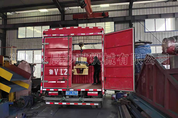 發(fā)往河南的離心機(圖2) 發(fā)往河南的離心機(圖2)