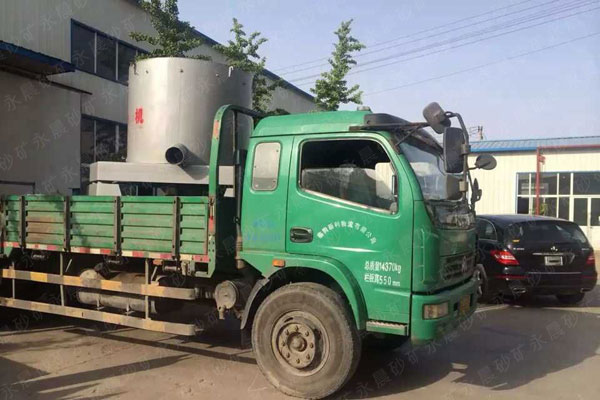發(fā)貨現(xiàn)場(chǎng)--80型離心式黃金精選機(jī)(圖1) 發(fā)貨現(xiàn)場(chǎng)--80型離心式黃金精選機(jī)(圖1)