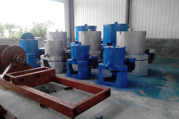 水套式離心機的原理構(gòu)造(圖1) 水套式離心機的原理構(gòu)造(圖1)