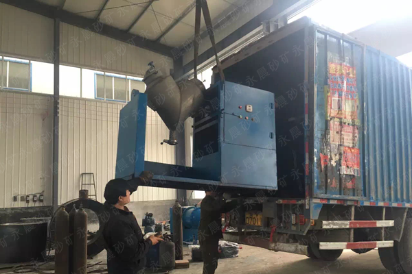 黃金混汞機發(fā)往煙臺招遠(圖1) 黃金混汞機發(fā)往煙臺招遠(圖1)
