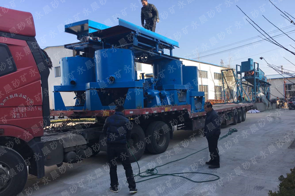 濰坊永晨水套式離心機(jī)發(fā)貨現(xiàn)場(chǎng)(圖1) 濰坊永晨水套式離心機(jī)發(fā)貨現(xiàn)場(chǎng)(圖1)