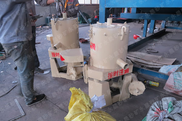 水套式離心機(jī)發(fā)貨現(xiàn)場(chǎng)，濰坊永晨提供(圖1)