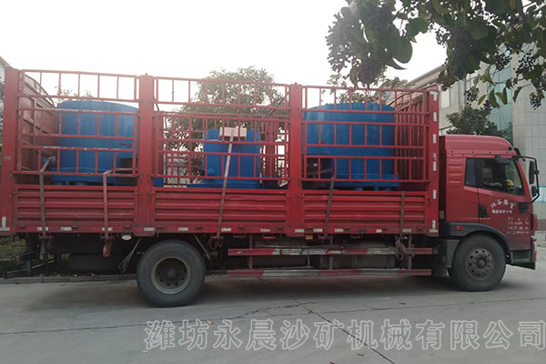 發(fā)河南的三臺離心機(圖4)
